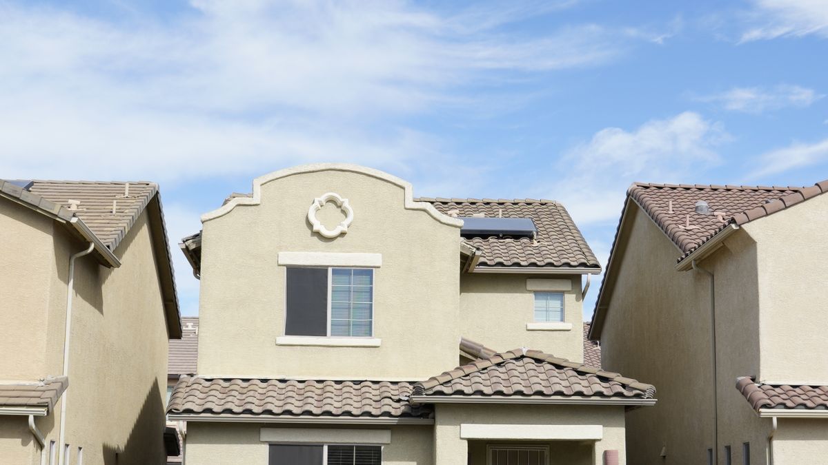Getting HOA Approval to Repaint Your Phoenix Home's Exterior